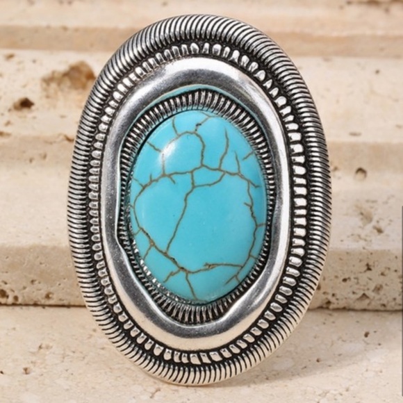 Oversized Boho Oval Ring - Picture 5 of 6